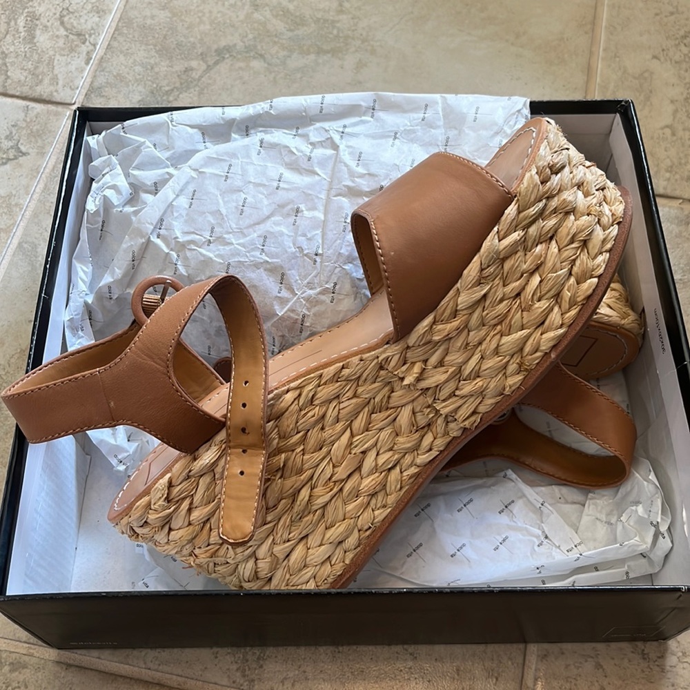 DOLCE VITA-DANE 9.5- CARAMEL LEATHER
